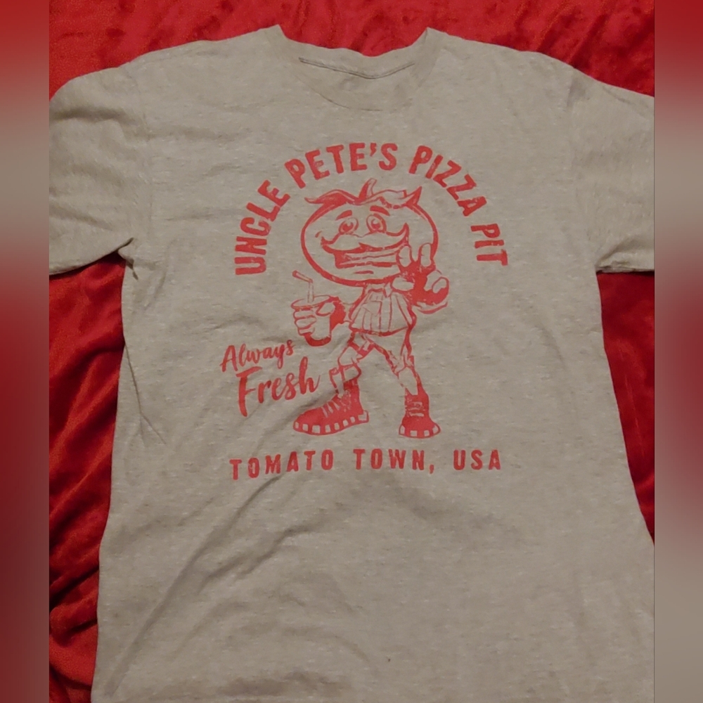 🛑 Fortnite Gray & Red Medium TomatoHead T-shirt 🚔